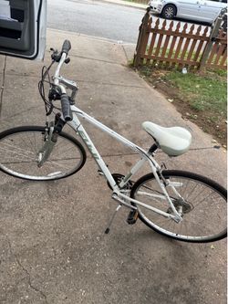 Crosstown Fuji bike