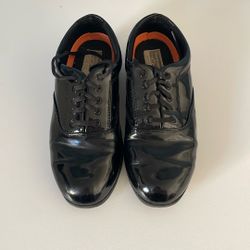 Women’s Black Shiny Dress Shoes Size 8.5 W