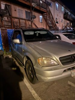 2000 Mercedes-Benz M-Class