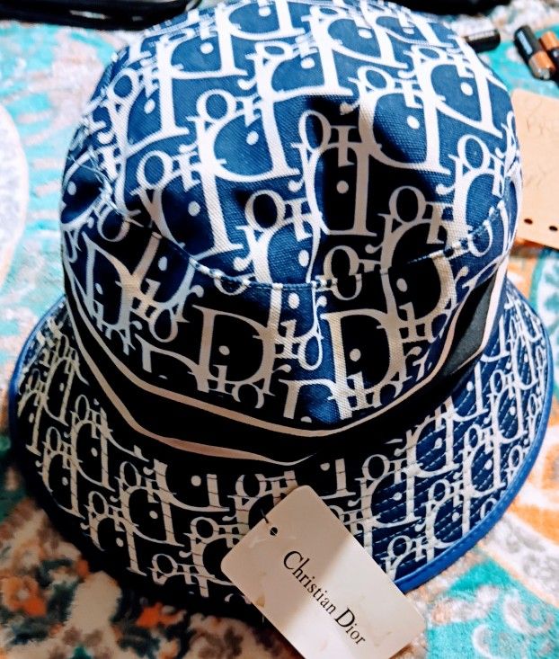 Christian Dior 