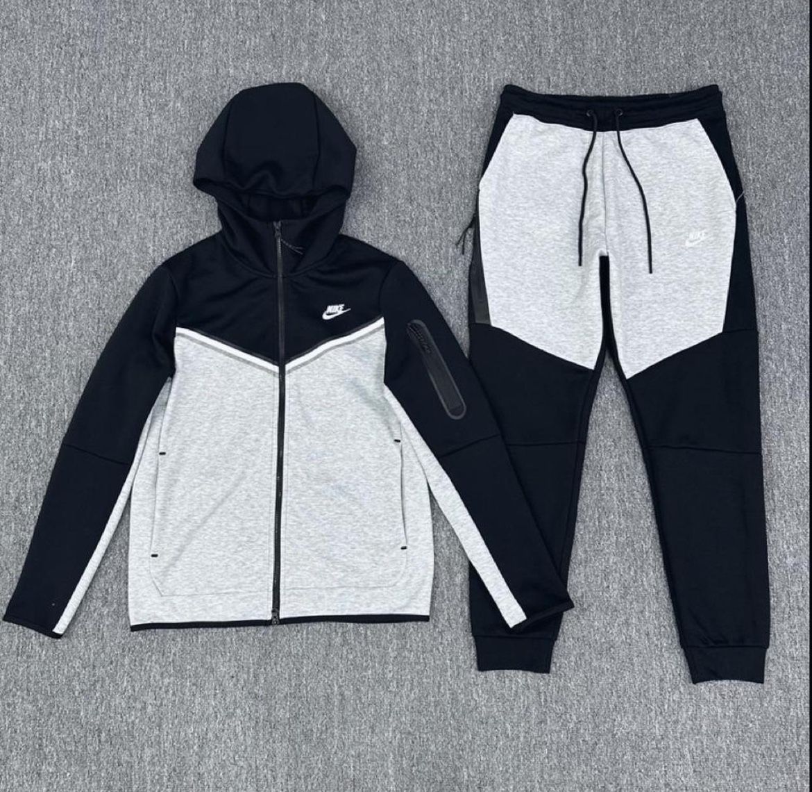 Nike Sportswear Tech Fleece Full Zip Hoodie & Joggers Set