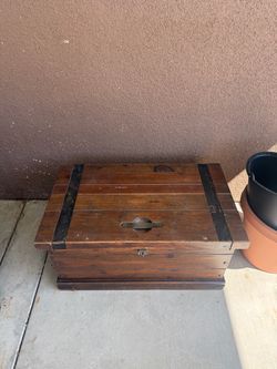 Storage chest