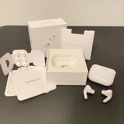 Apple AirPods Pro 2nd Generation With Magsafe Wireless Charging Case MQD83AM/A