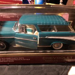 COLLECTION 1:18 SCALE METAL DIE CAST 1957 CHEVY NOMAD