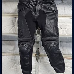 Dainese Women’s Leather Pants Size 42