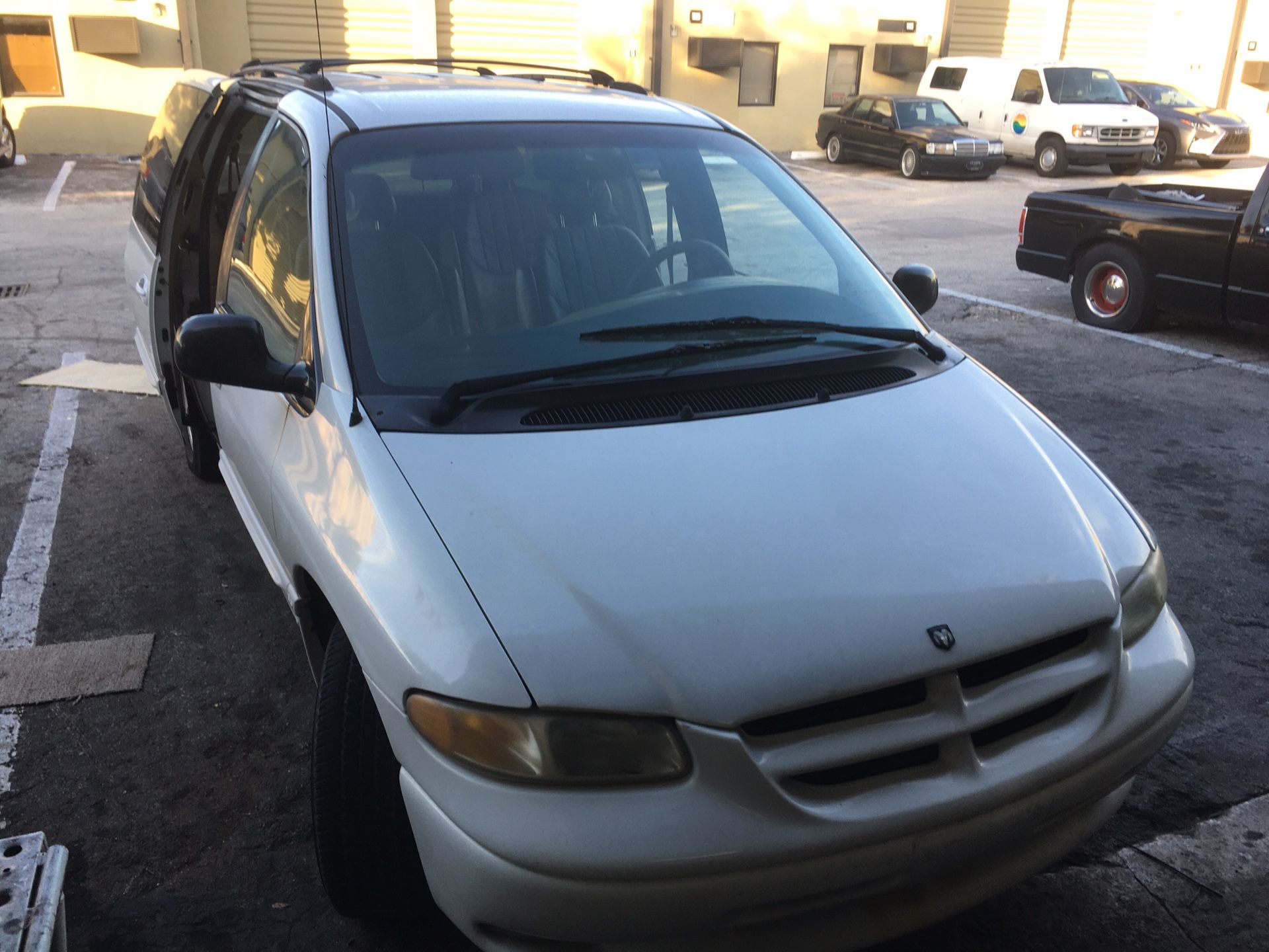 1998 Dodge Grand Caravan