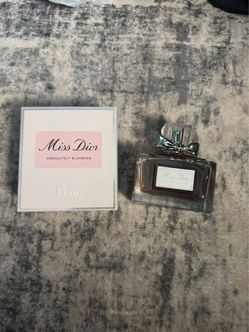Miss Dior Absolutely Blooming Perfume