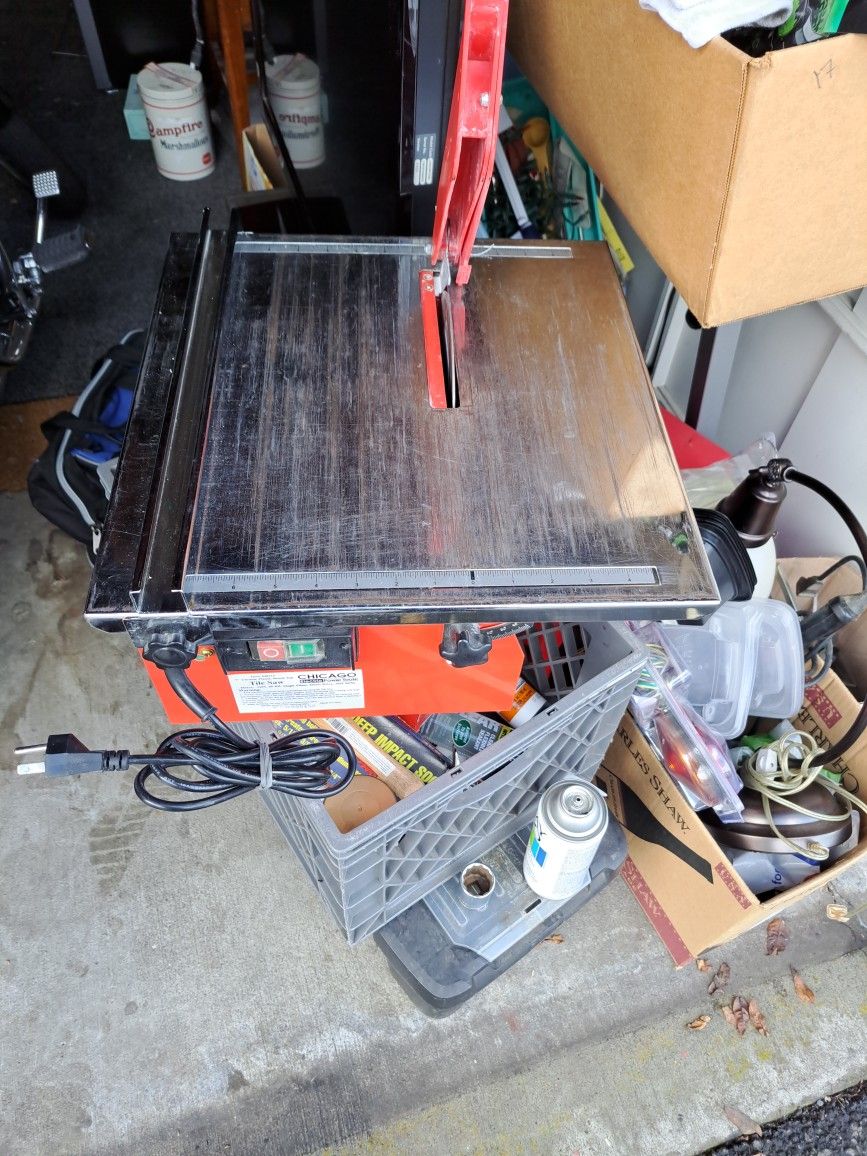 Tile saw
