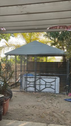 Retriever Kennel with roof