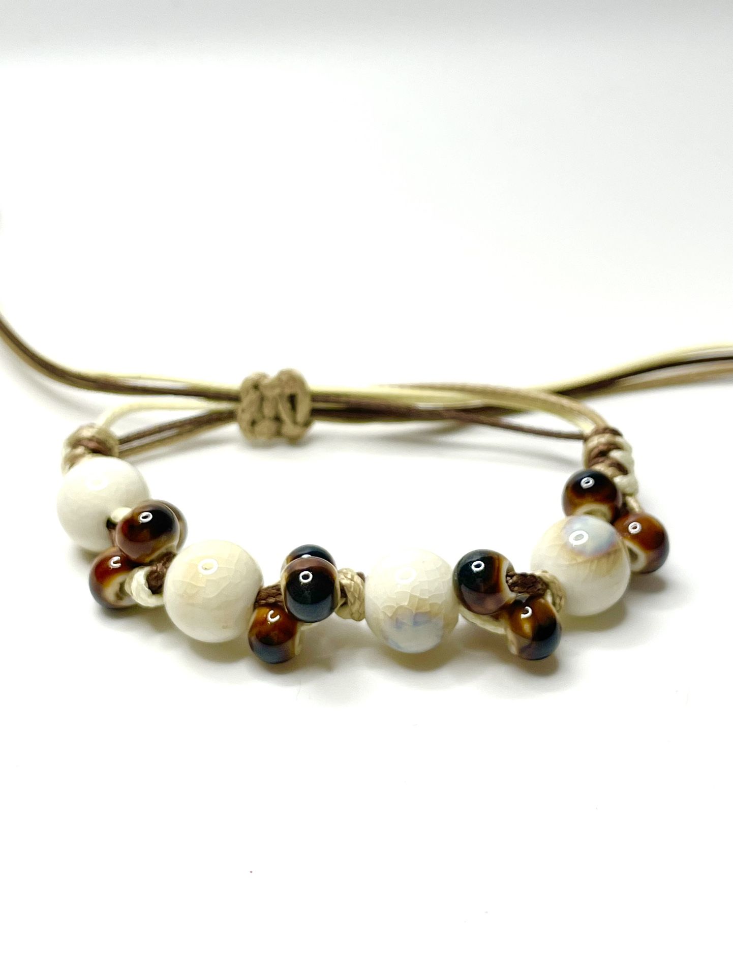 Bracelet Chocolate & Vanilla ceramic cord white brown beaded boho