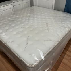 King Size Matress And Box Spring