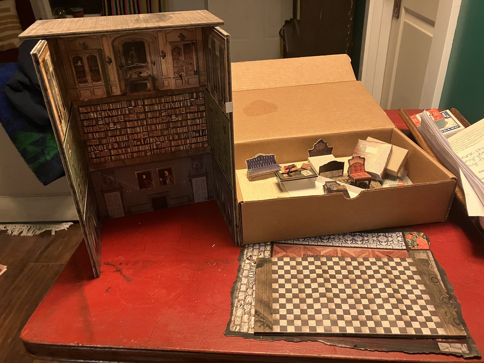 Free Lady Delaney dollhouse kit!