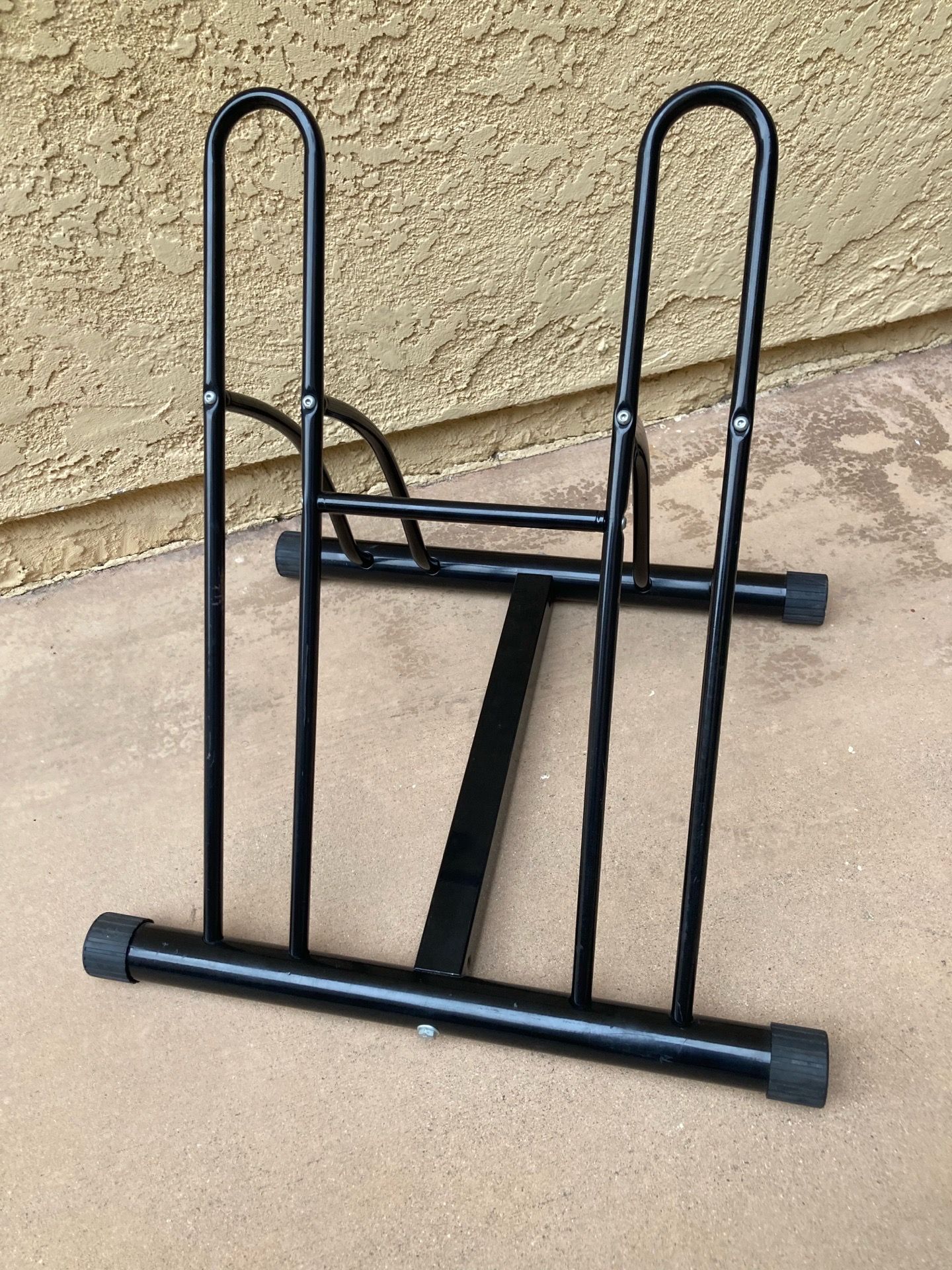 Bike rack for 2 bikes