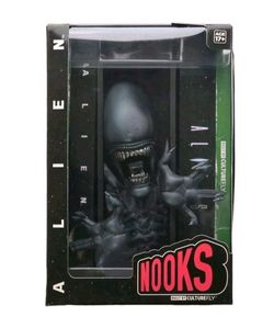 CultureFly Aliens Xenomorph Alien Nook Vinyl Nook Bookend Display