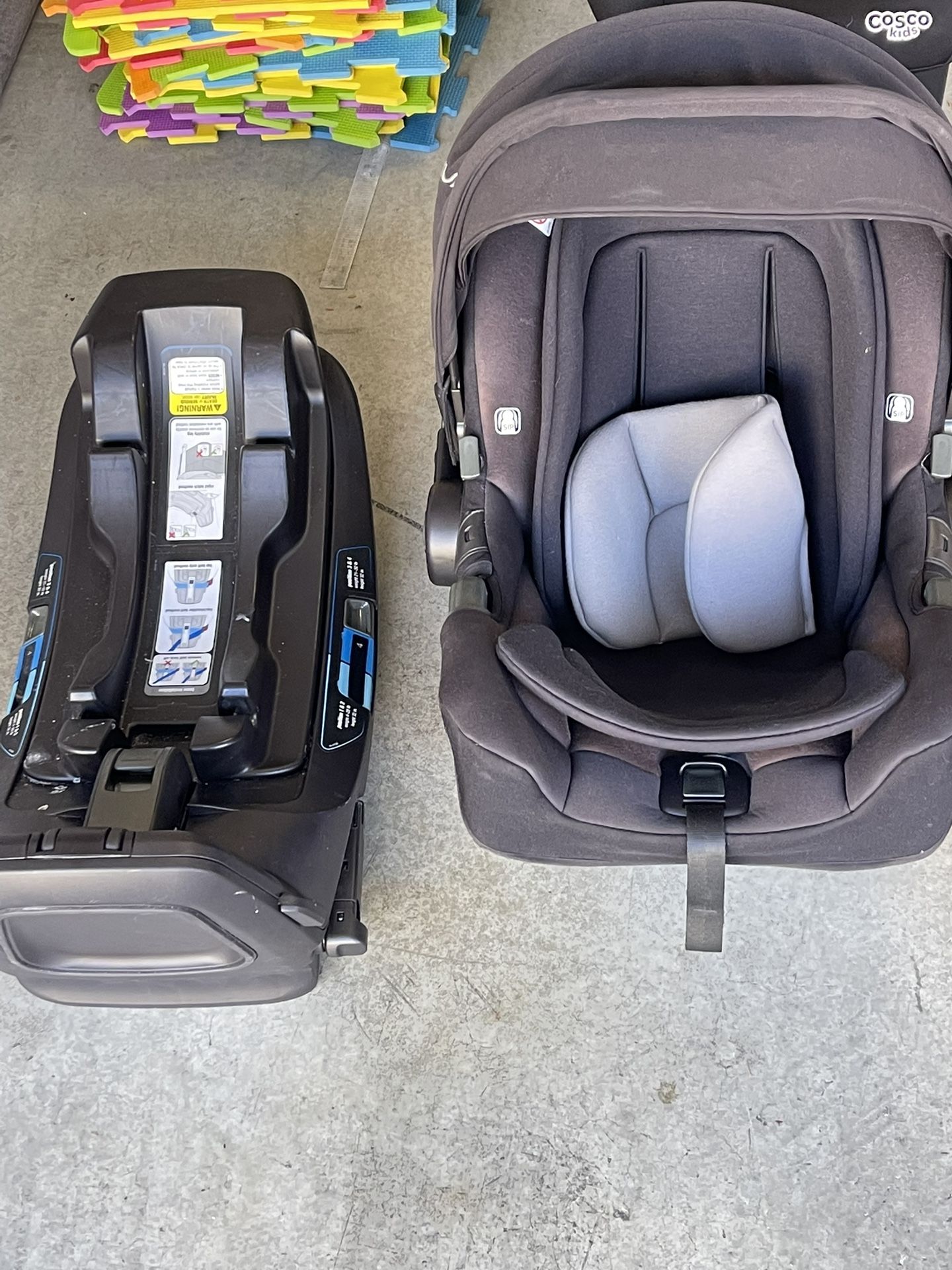 Nuna Car seat
