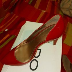 81/2 Red BCBG 4 In Heels