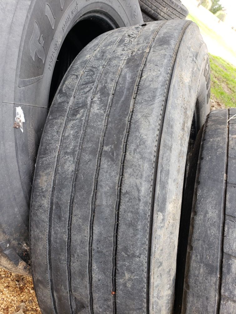 Semi truck tires 295/75r 22.5 for Sale in Alvarado, TX OfferUp