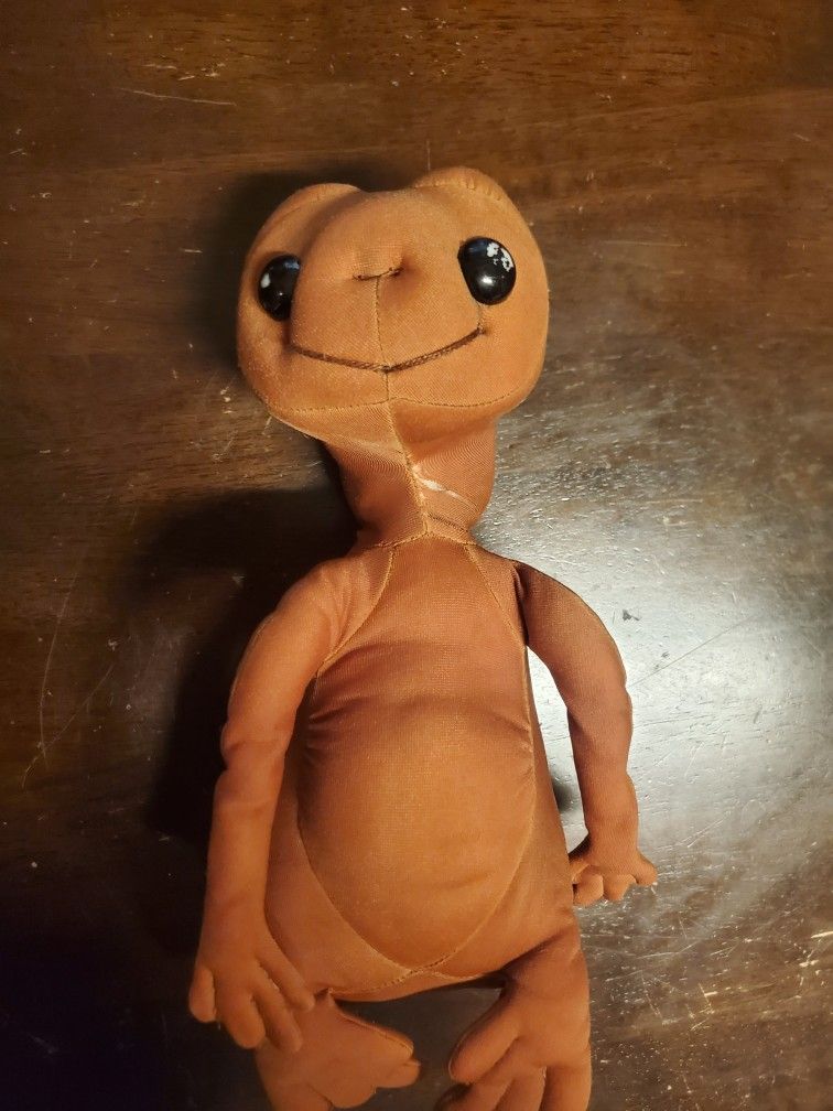Authentic Vintage 1982 E.T. Plush Doll