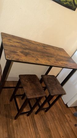 Kitchen table