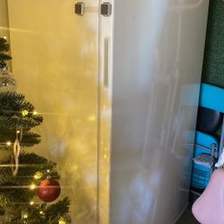 Whirlpool upright freezer