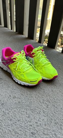 ASICS Women's Running Shoes - New With Tag