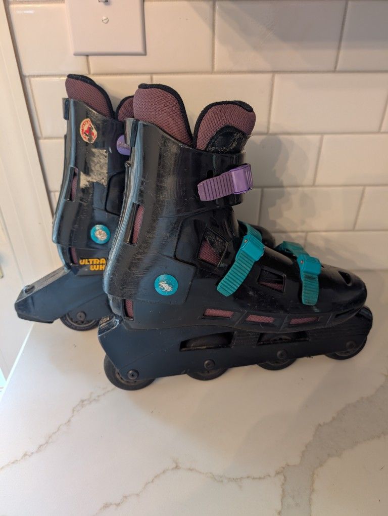 Roller Blades And Protection Guards 