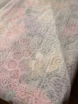 Vintage White Lance Tablecloth 88” X 60”