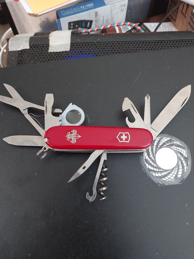 Officers Real Swiss Army Knife .1 Old Henry Pocket K Nife .2 Zippo Lighters 40 Apiece When Bought