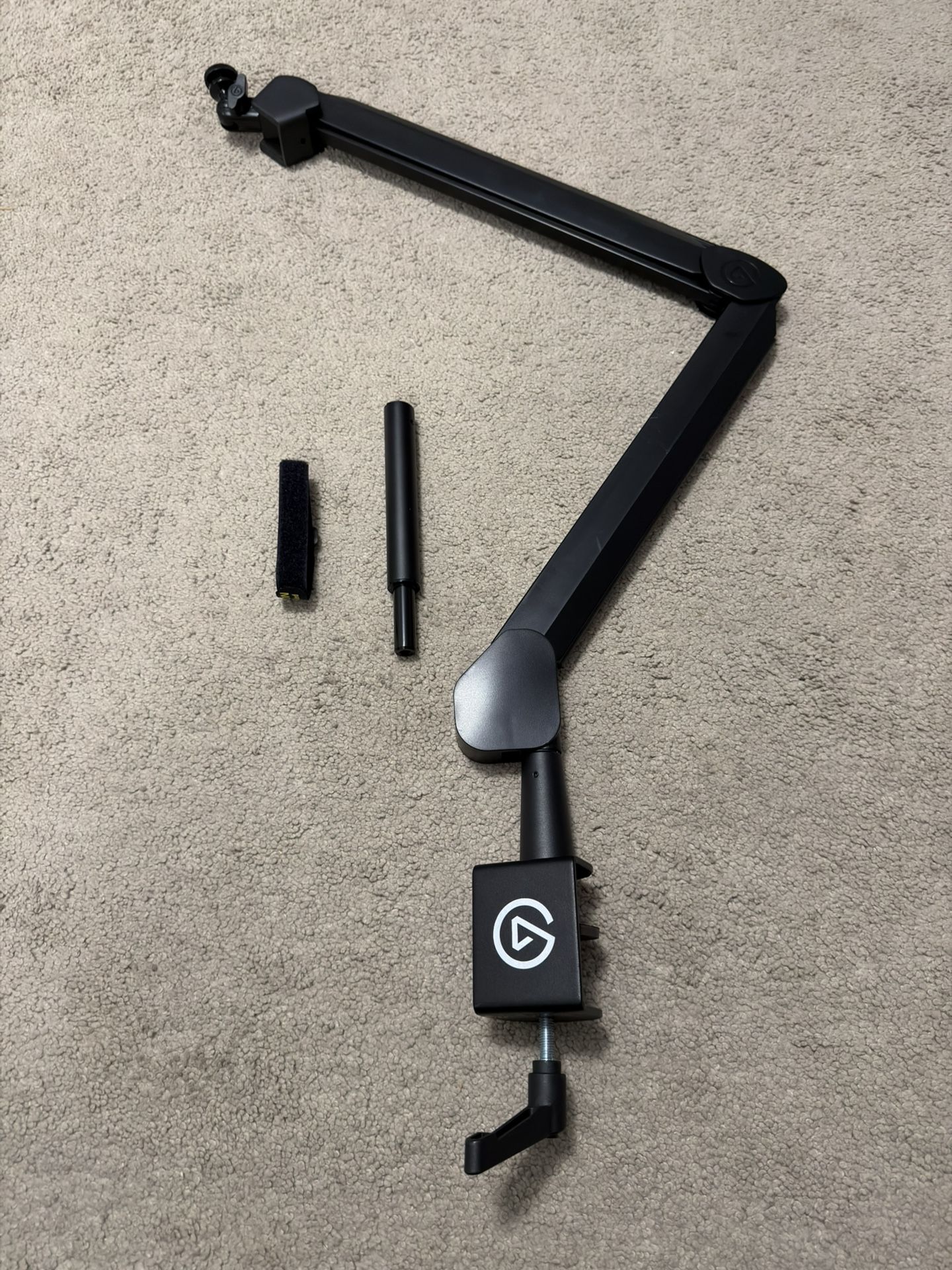 Elgato podcast or photo desk mount clamp boom arm