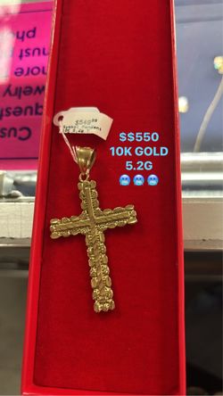 GOLD CROSS PENDANT