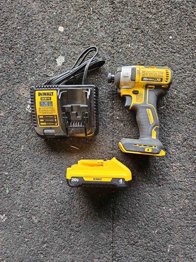 DEWALT 20V MAX XR Brushless Impact +4 Ah Battery +charger