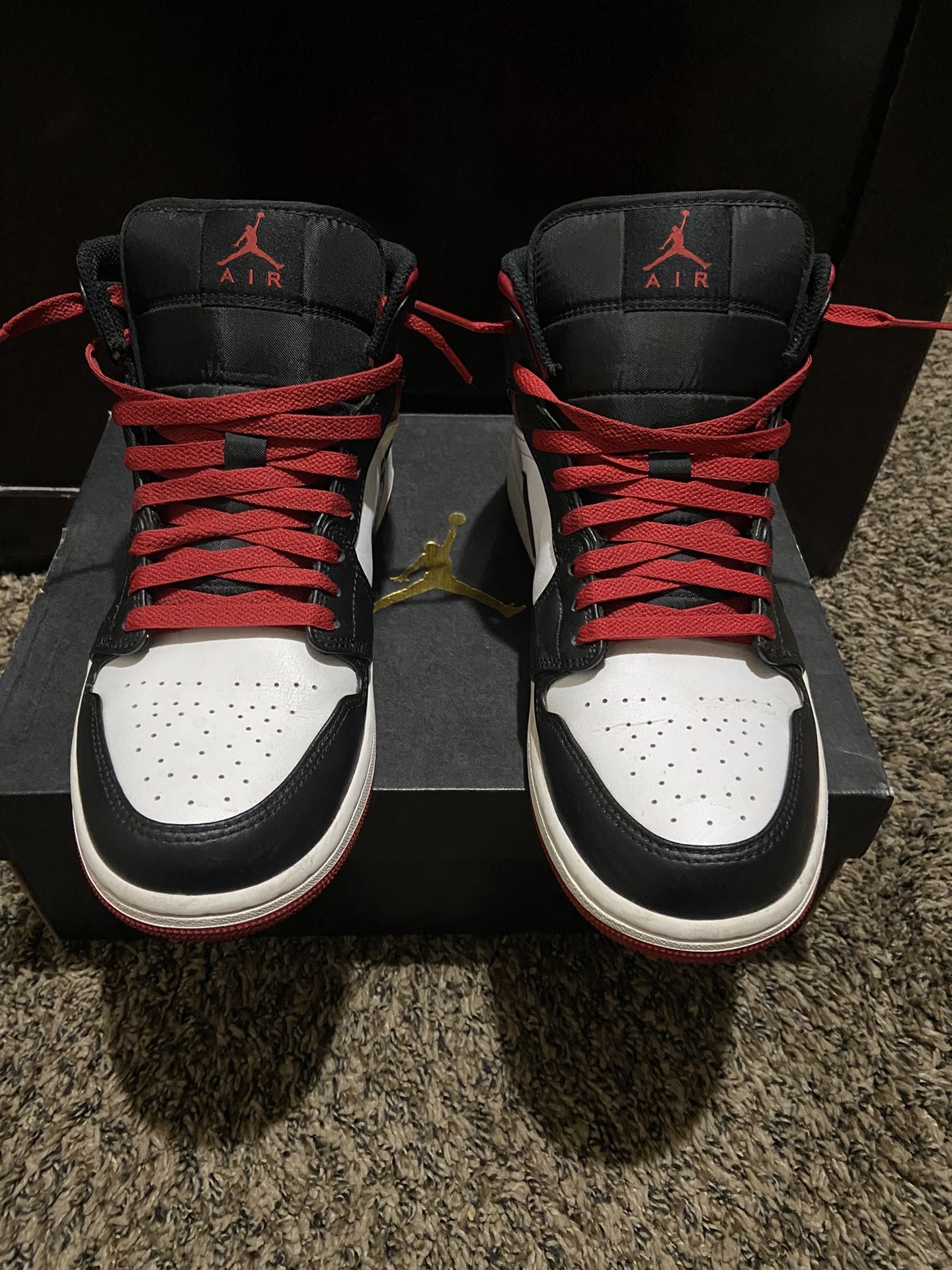 Air Jordan 1 Mid