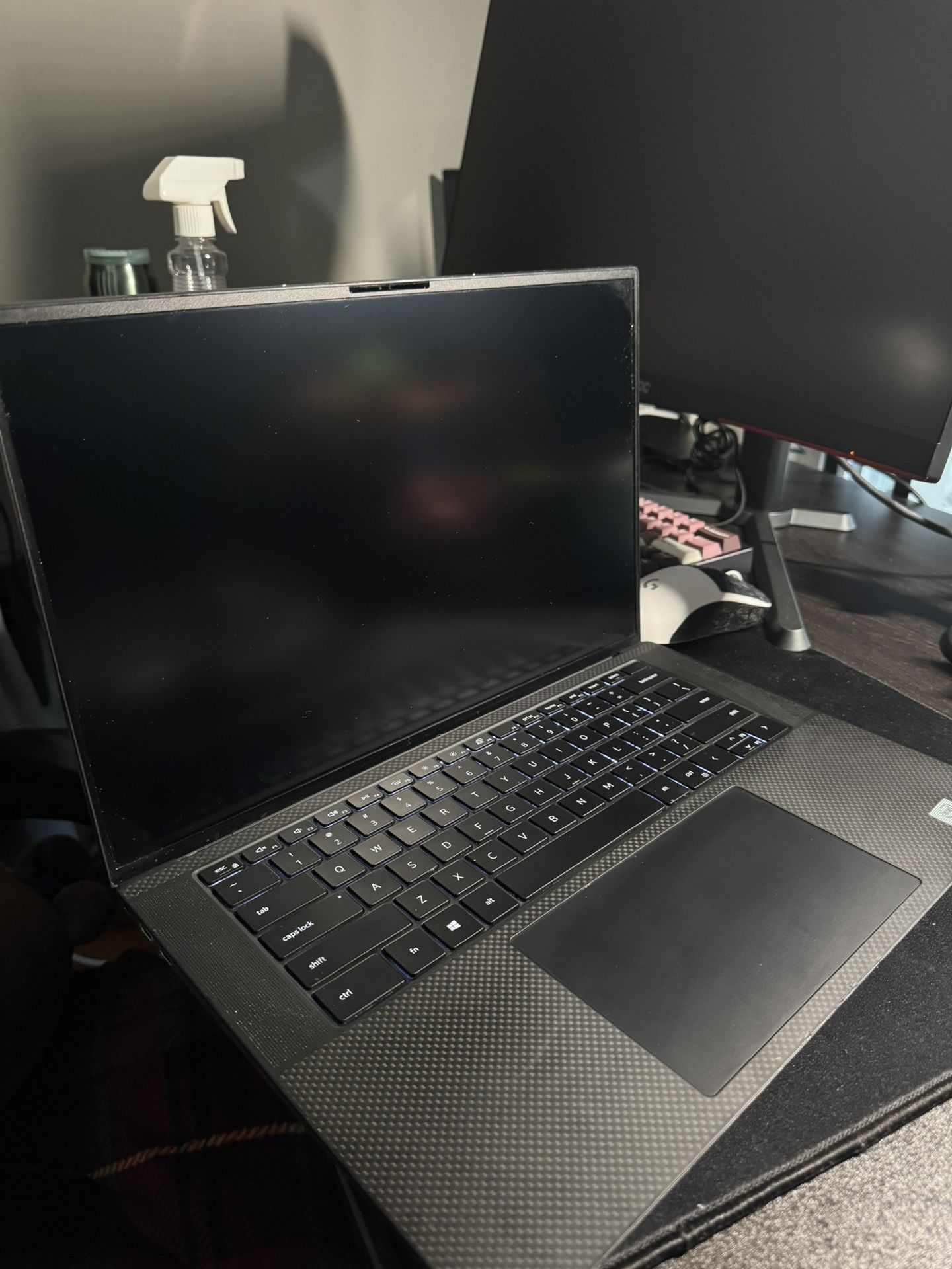 Dell Precision 5550 - i7-10750H, 32GB RAM, 512GB SSD, Quadro T1000, 15.6β FHD+ Touch, Win 10 Pro