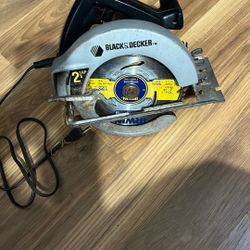 Black& Decker Circular Saw