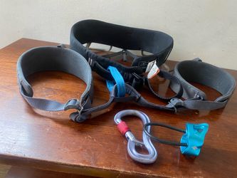 Rock climbing harness