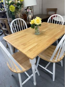 Simple and Pretty - White and Tan - SAME DAY DELIVERY - SMALL SPACE PERFECT