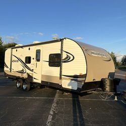 2015 Forest River Evo Trailer With Bunkbeds