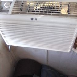 LG Window Room Air Conditioner 