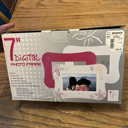 Brand New 7 Inch Digital Frame Stand SD Drive
