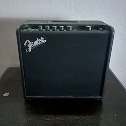 Fender Mustang L25 Electric Guitar Amplifier 