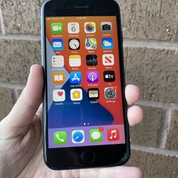 iPhone 7 - 32 GB - Unlocked For Worldwide Use 