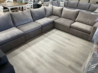 MODULAR SECTIONAL