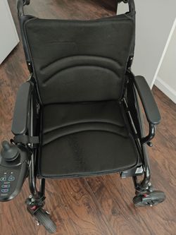 Electric wheelchair