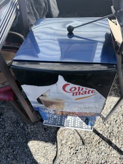 Fridge Dispenser For Liquids