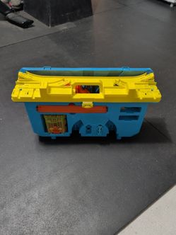 Hot wheels track builder