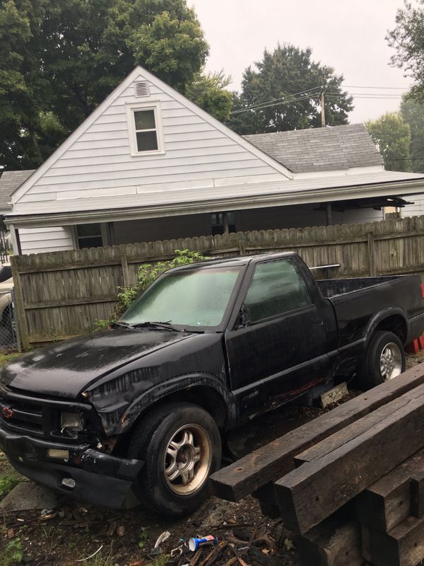 Chevy s10 pickup truck for Sale in Louisville, KY - OfferUp