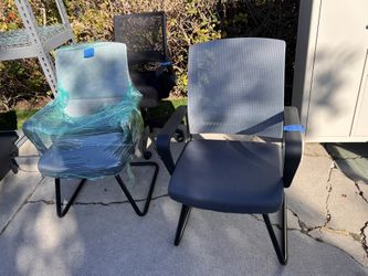 Office Chairs 