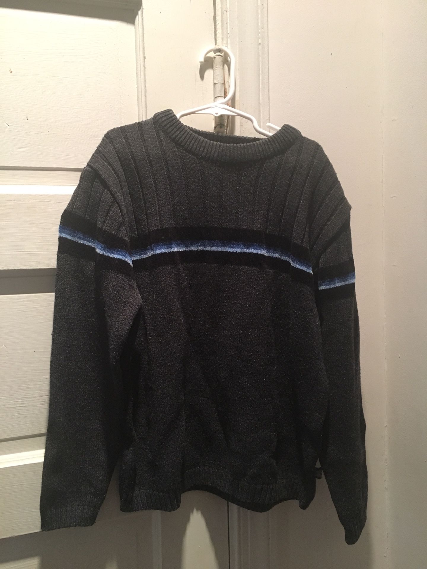 Sweater child size Small 8-10