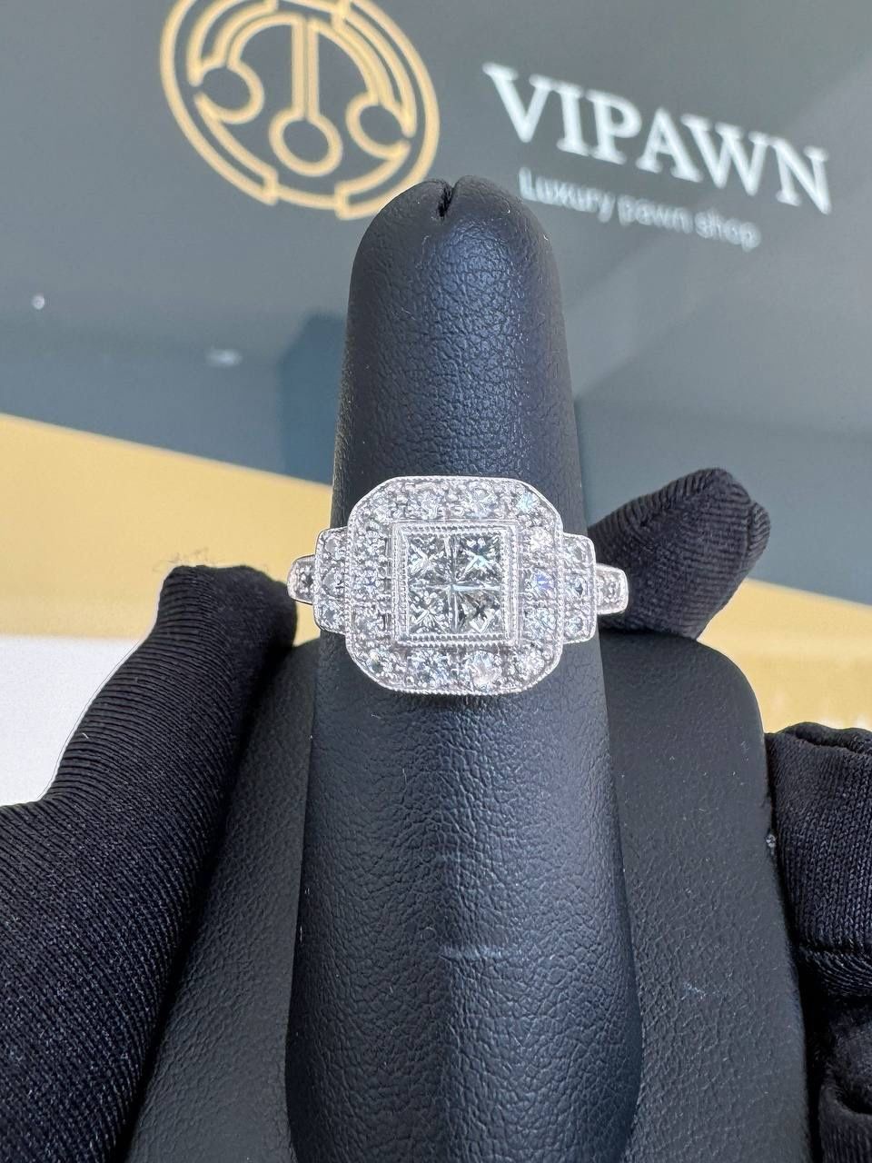 Platinum 950 diamond fashion ring