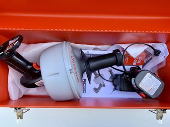 Drain cleaning machine